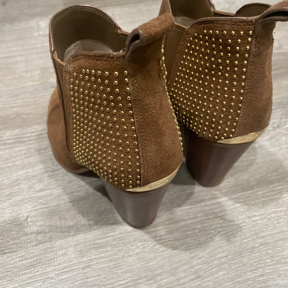 Michael kors booties - Picture 4 of 5